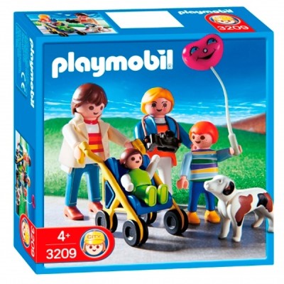 FAMILIA PASEO CON PERRO 3209